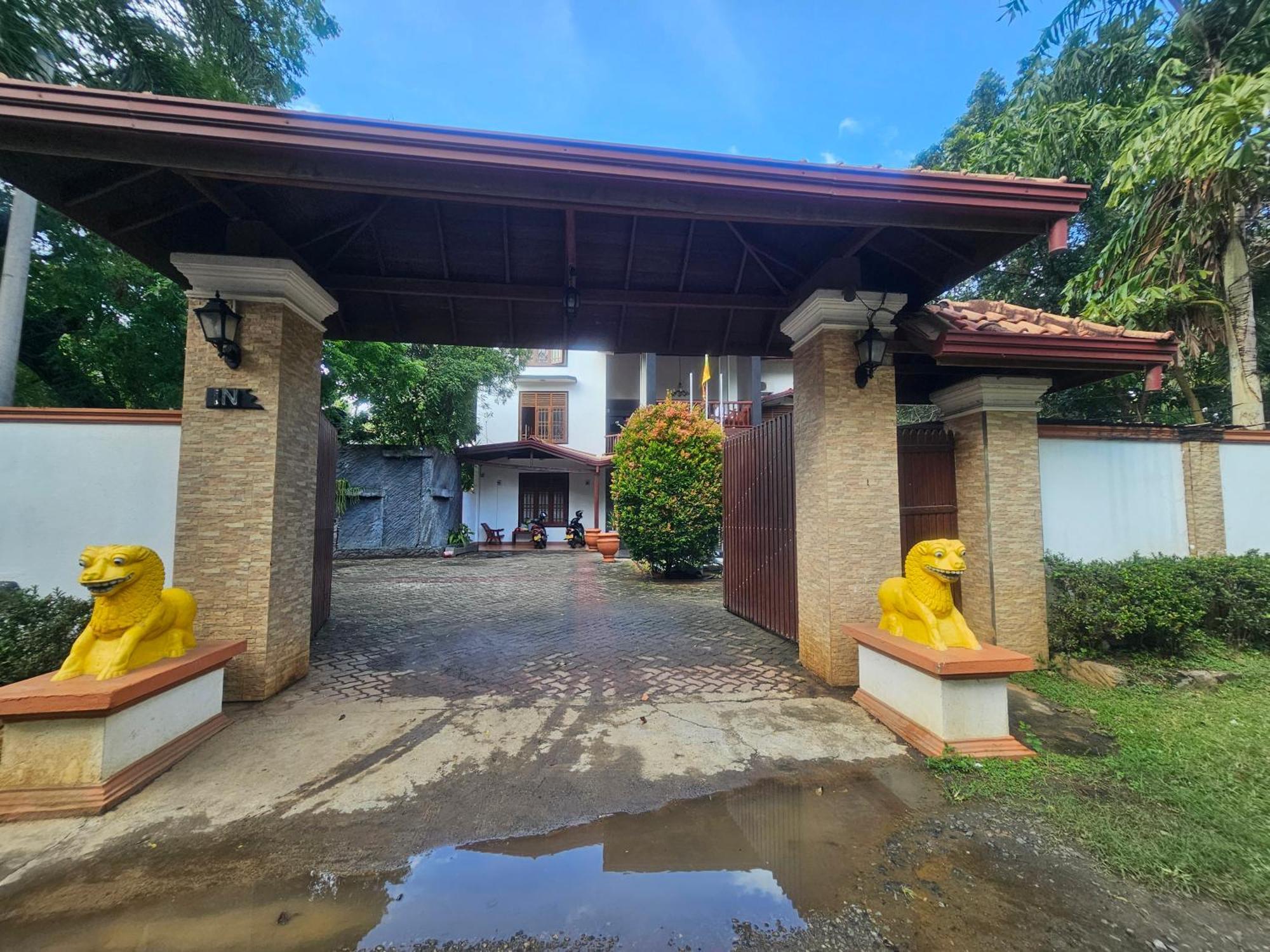 Yala Safari Resort Tissamaharama Exterior photo